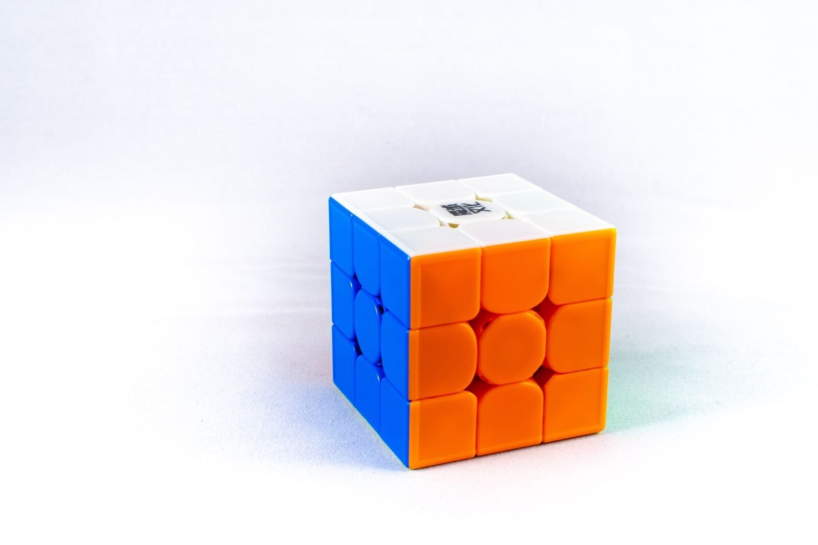 3x3 Zauberwürfel lösen: Schritt-für-Schritt-Anleitung für Anfänger