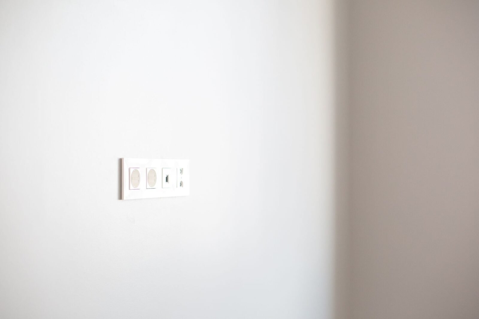 Internet aus der Steckdose: So funktioniert Powerline wirklich